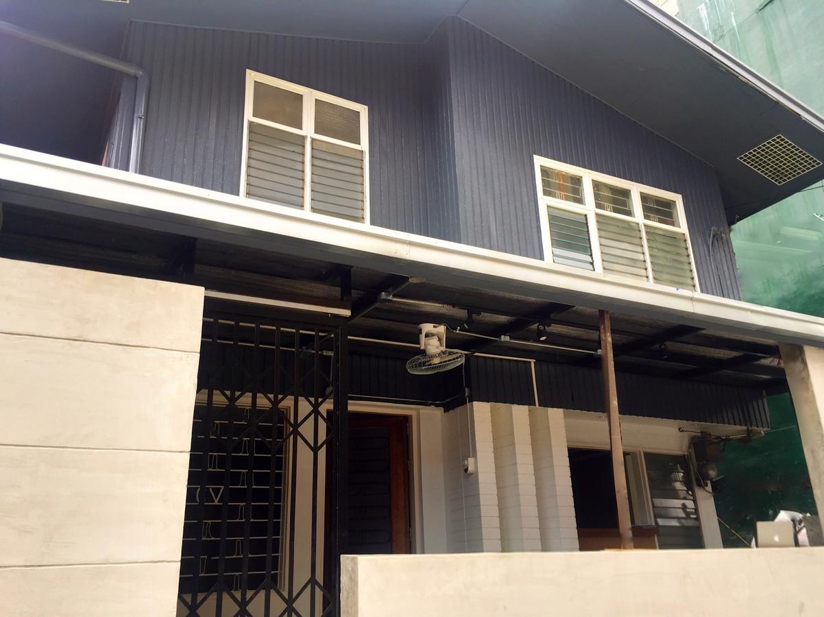 The Hub District Hostel And Dorm Makati City Exterior foto